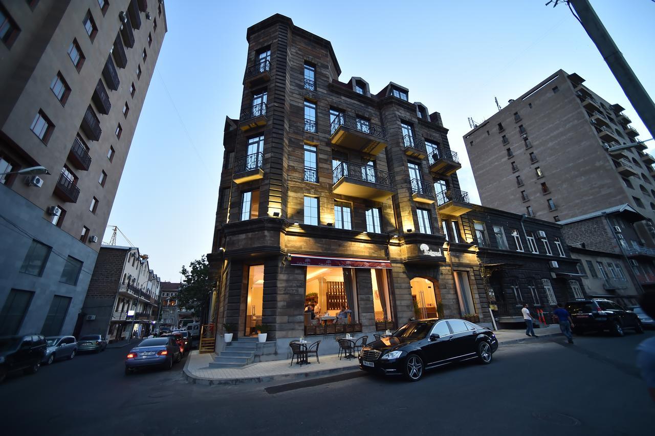 Boulevard Hotel Erevan Exterior foto